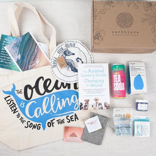 Earthlove's seasonable subscription lifestyle box powered by Recharge 